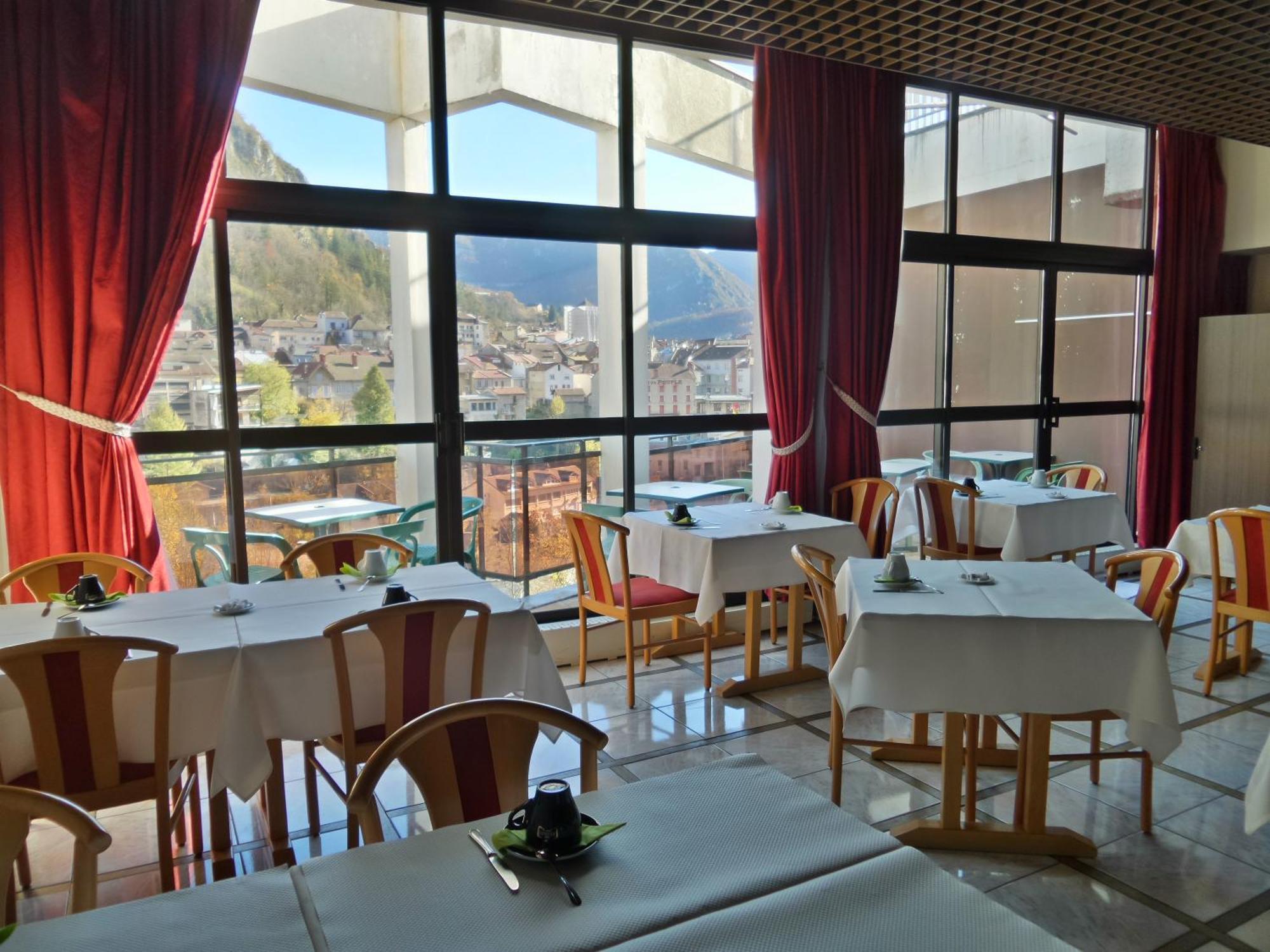 Jura Hotel Restaurant Le Panoramic Saint-Claude Exterior photo